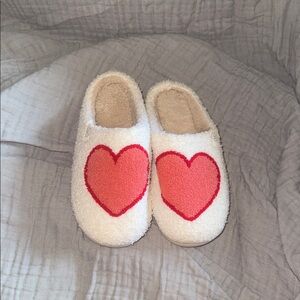Cozy Heart Slippers - White and Red